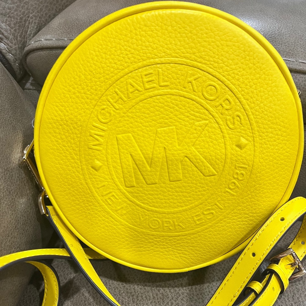 Michael Kors Fulton Sport Small Canteen Crossbody CITRUS
